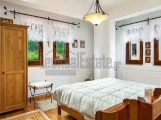 1ος Όροφος - Υπνοδωμάτιο 1