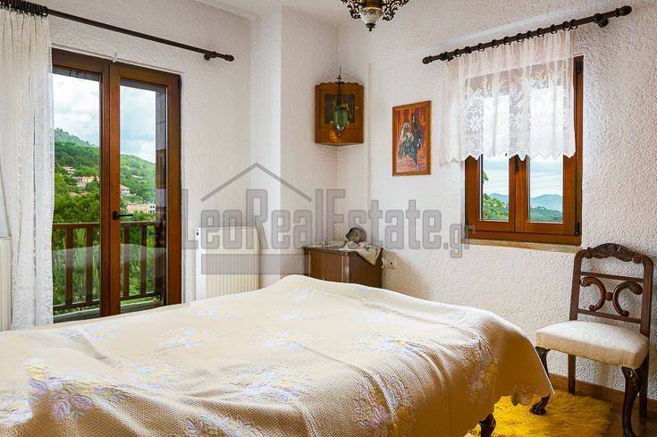 1ος Όροφος - Υπνοδωμάτιο 2