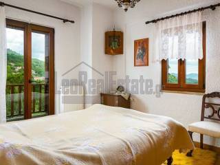 1ος Όροφος - Υπνοδωμάτιο 2