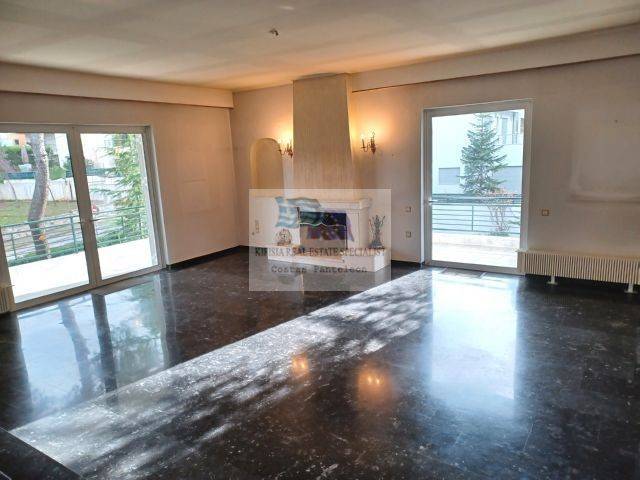 LIVING ROOM WITH FIREPLACE