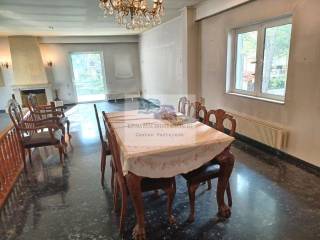 DINING AREA - LIVING ROOM