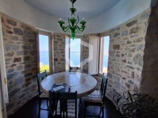 σπίτι 1-τραπεζαρία