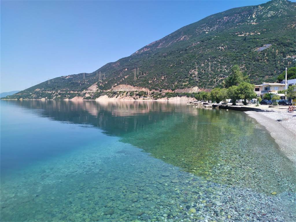 E PARALIA TES SERGOYLAS