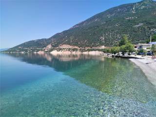 E PARALIA TES SERGOYLAS