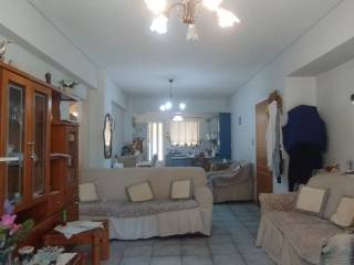 Eniaios choros salokoyzinas