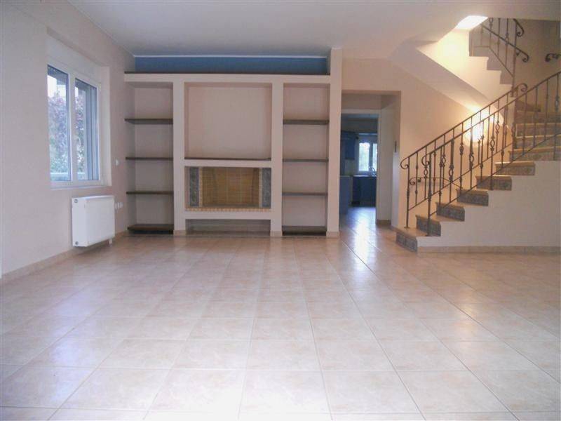 Άνετη σαλοτραπεζαρία