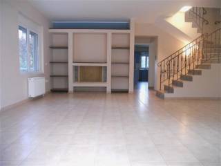 Άνετη σαλοτραπεζαρία