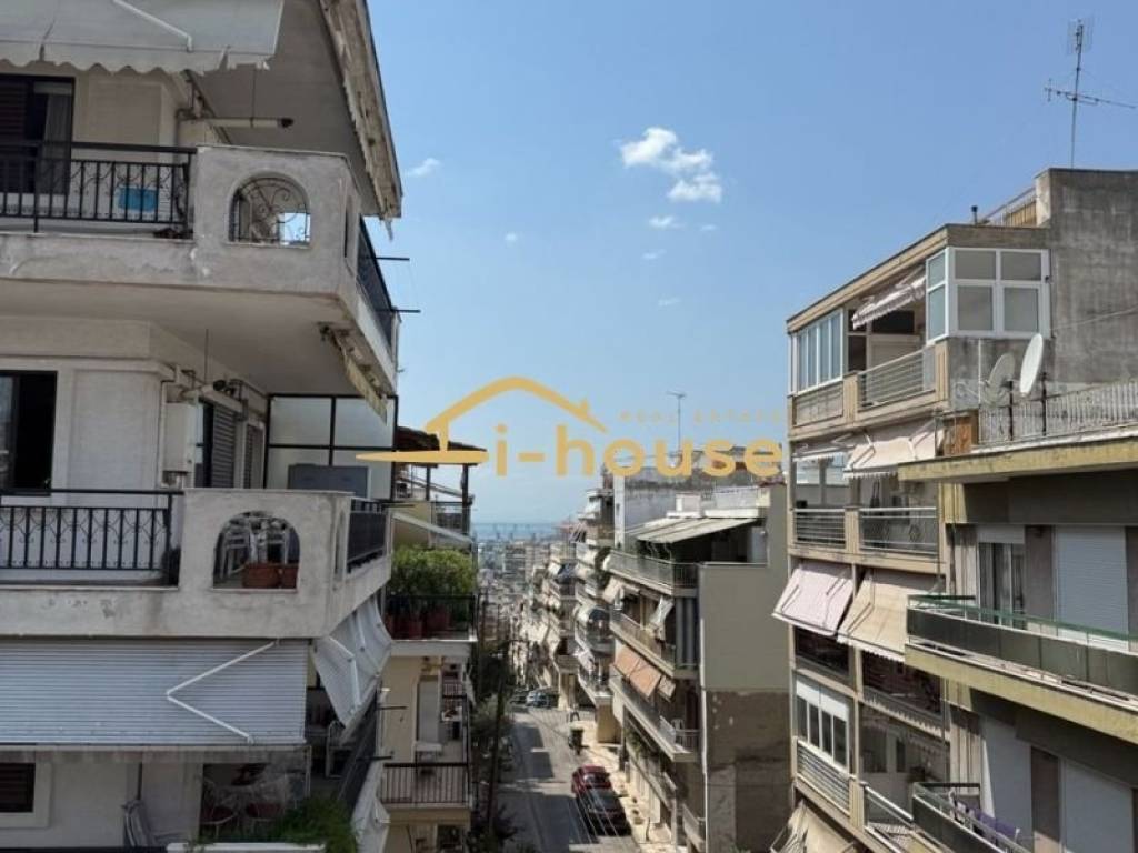 Θέα από μπαλκόνι