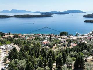 Η μαγευτική θέα από το αγροτεμάχιο