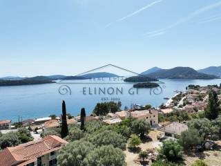 Η μαγευτική θέα από το αγροτεμάχιο