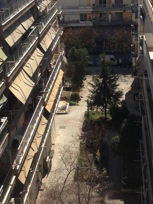 ΠΙΣΩ ΜΠΑΛΚΟΝΙ ΘΕΑ