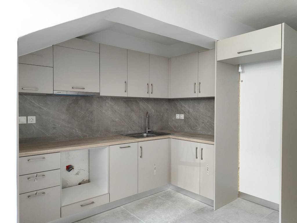 ΔΙΑΜΕΡΙΣΜΑ, ΗΜΙΥΠΟΓΕΙΟ 80 Τ.Μ.