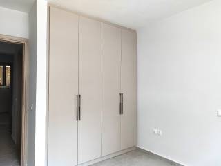 ΜΕ ΜΕΓΑΛΕΣ ΕΝΤΟΙΧΙΣΜΕΝΕΣ ΝΤΟΥΛΑΠΕΣ