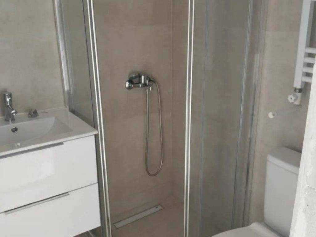 Forumland Real Estate, Μπάνιο