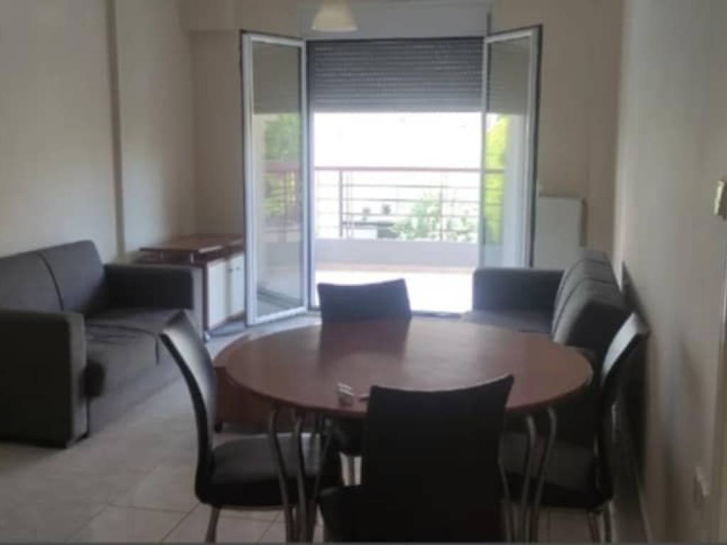 σαλόνι- τραπεζαρία