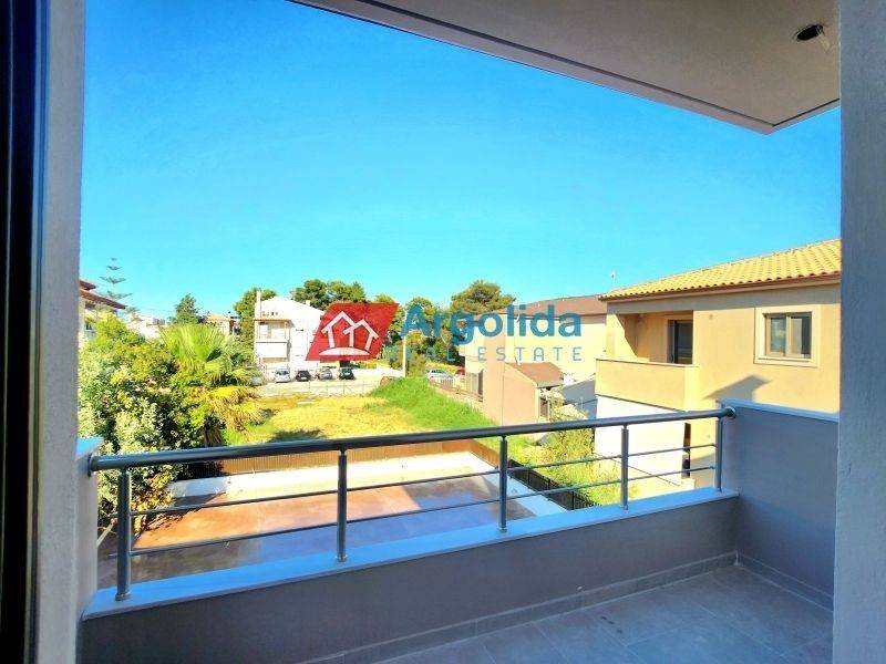 Θέα από μπαλκόνι