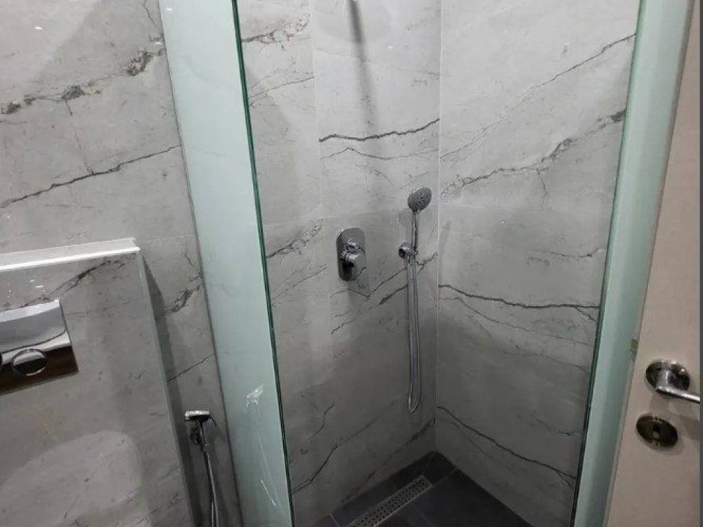 Forumland Real Estate, Μπάνιο