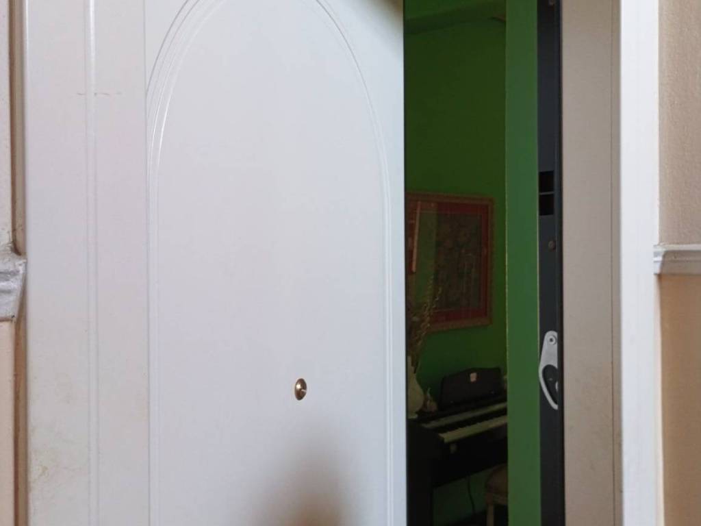 ΘΩΡΑΚΙΣΜΕΝΗ ΕΞΩΠΟΡΤΑ  ΕΙΣΟΔΟΣ