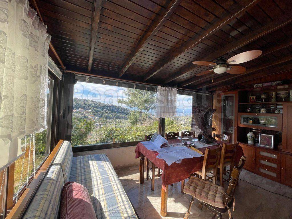 Τραπεζαρία με θέα