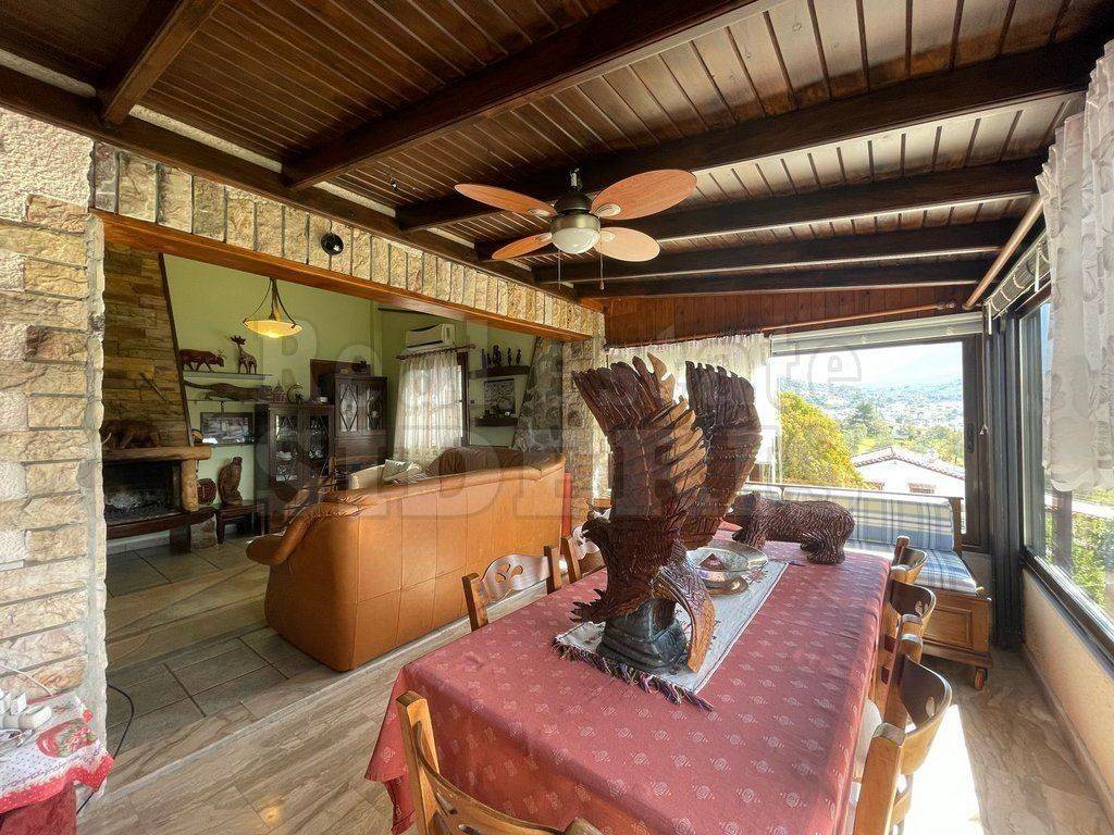 Τραπεζαρία με θέα