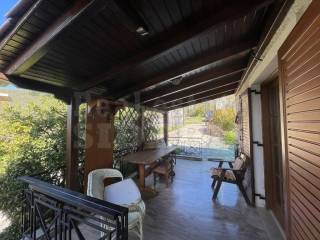 1ο μπαλκόνι