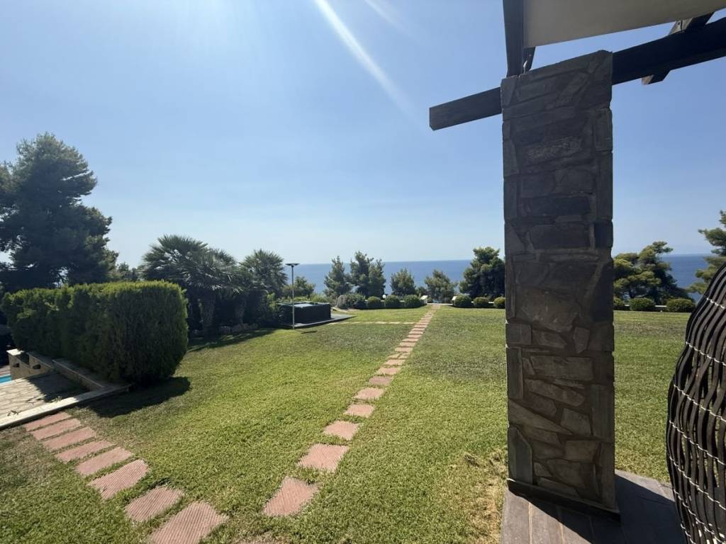 Θέα από μπαλκόνι