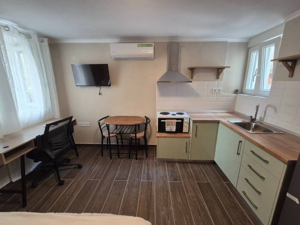 ΣΑΛΟΝΙ-ΥΠΝΟΔΩΜΑΤΙΟ