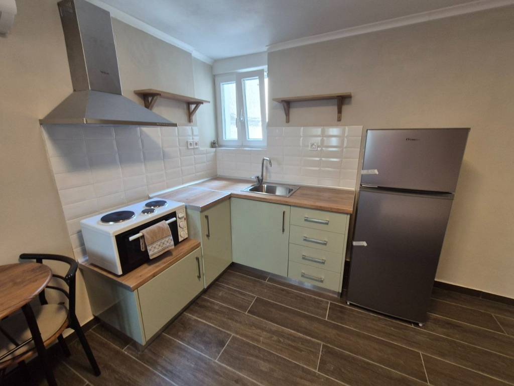 ΣΑΛΟΝΙ-ΥΠΝΟΔΩΜΑΤΙΟ