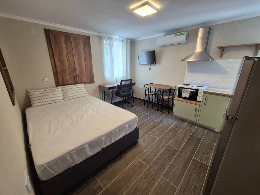 ΣΑΛΟΝΙ-ΥΠΝΟΔΩΜΑΤΙΟ