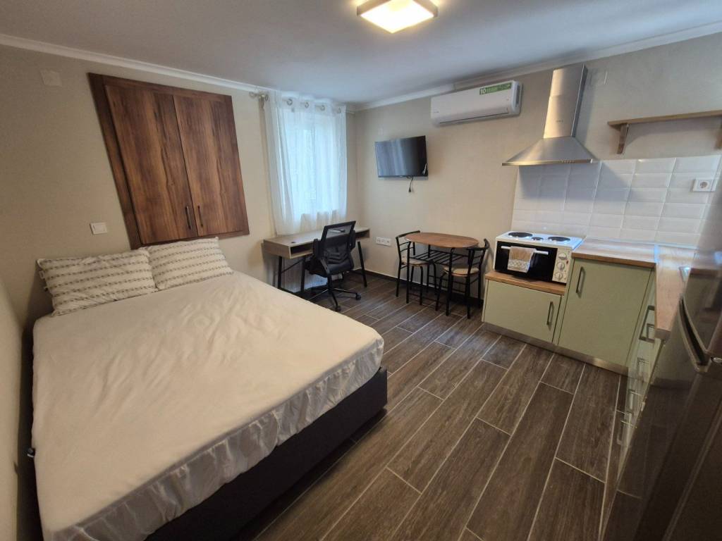 ΣΑΛΟΝΙ-ΥΠΝΟΔΩΜΑΤΙΟ