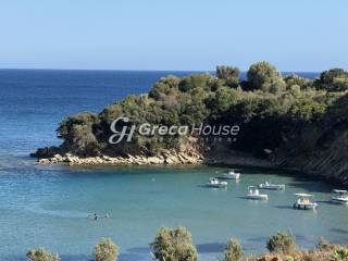 Παραθαλάσσιο Οικόπεδο προς πώληση στη Μεσσηνία.