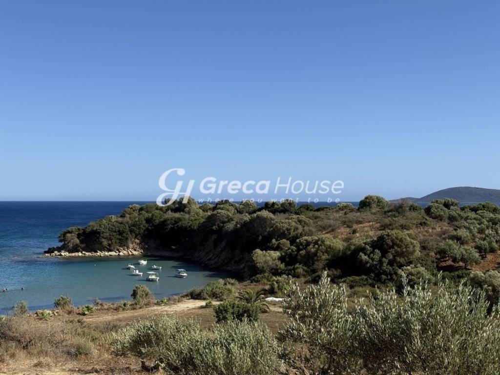 Παραθαλάσσιο Οικόπεδο προς πώληση στη Μεσσηνία.