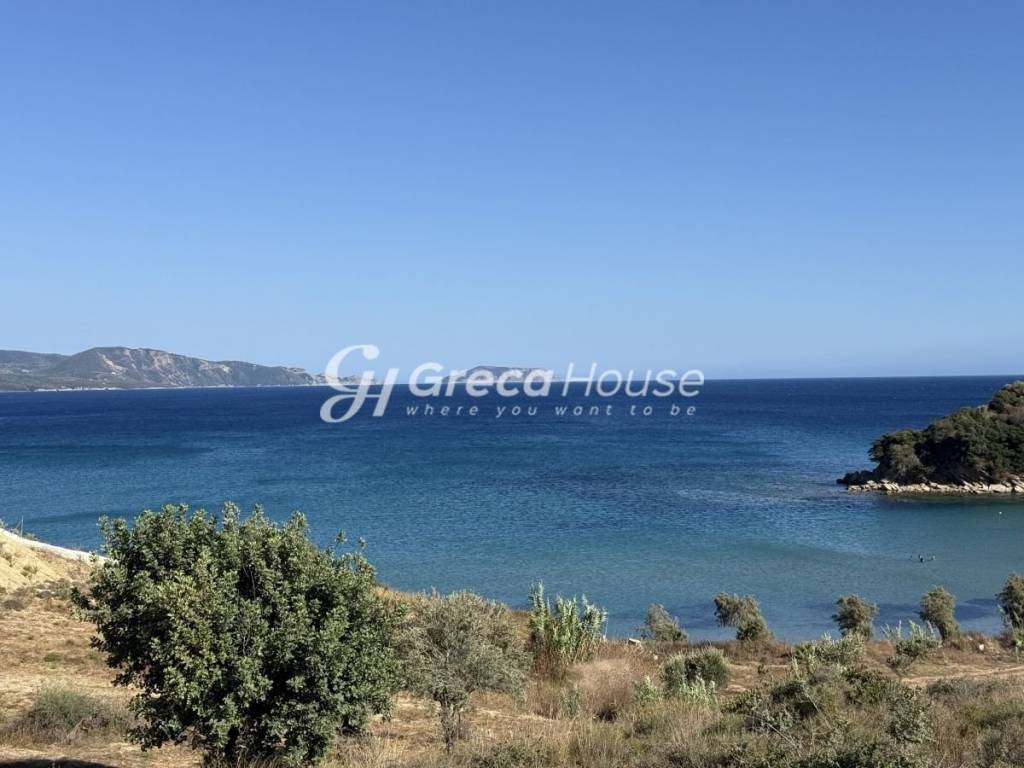 Παραθαλάσσιο Οικόπεδο προς πώληση στη Μεσσηνία.