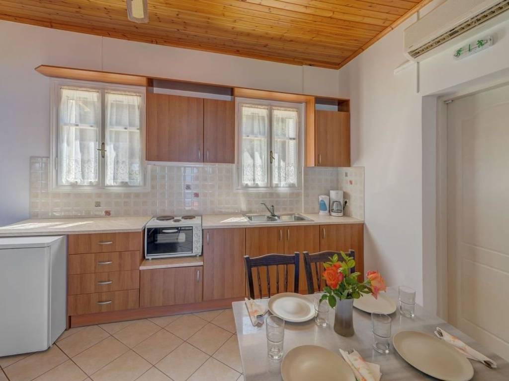 Kitchen and dining area