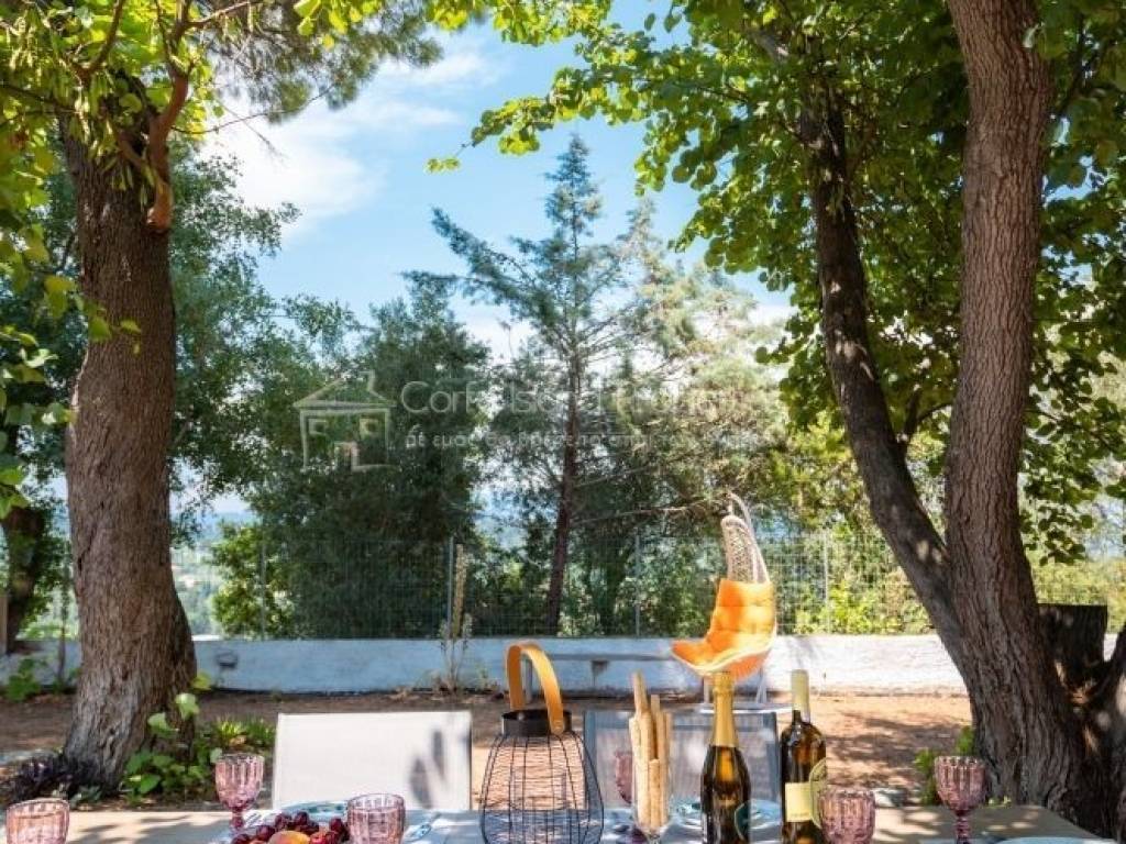 Θέα από μπαλκόνι