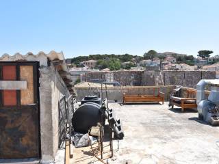 THea pros to kastro tes Mytilenes