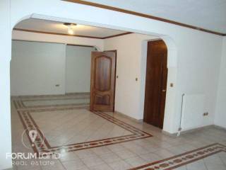 Forumland Real Estate,  όροφος