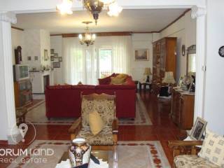 Forumland Real Estate, Σαλόνι με τζάκι