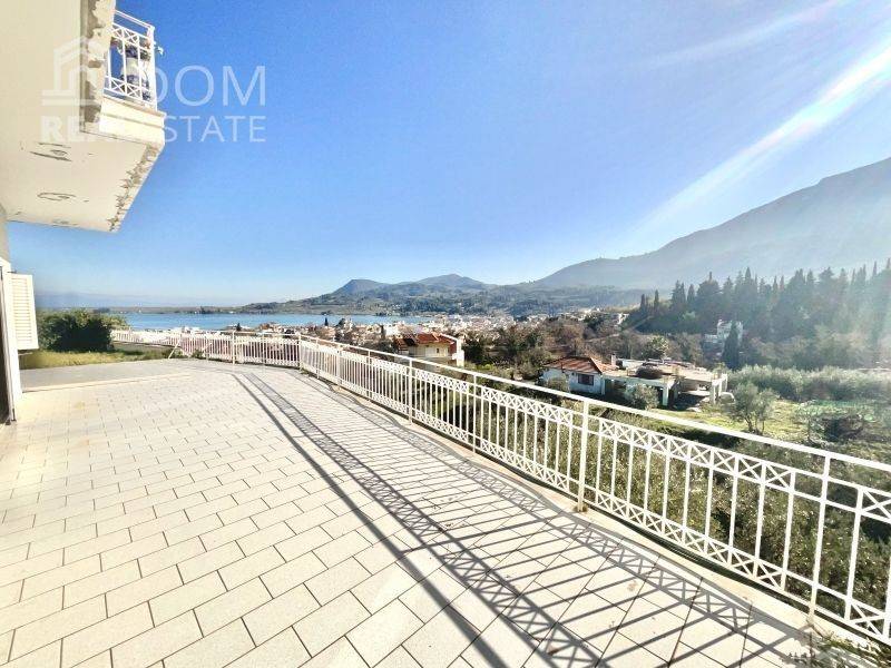 Θέα από μπαλκόνι