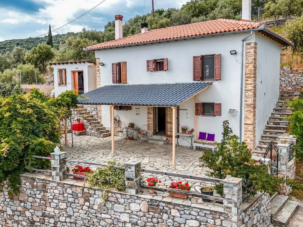 House, Storage room and terrace