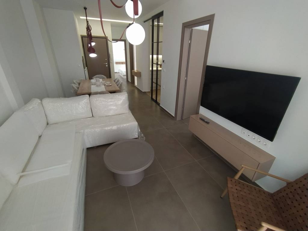 ANYPLACE MESITIKES YPERESIES