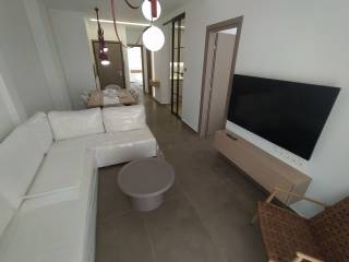 ANYPLACE MESITIKES YPERESIES