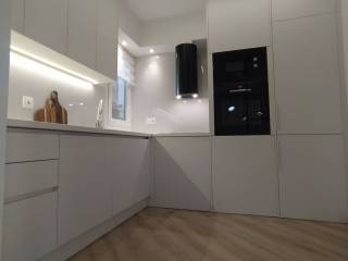 ANYPLACE MESITIKES YPERESIES