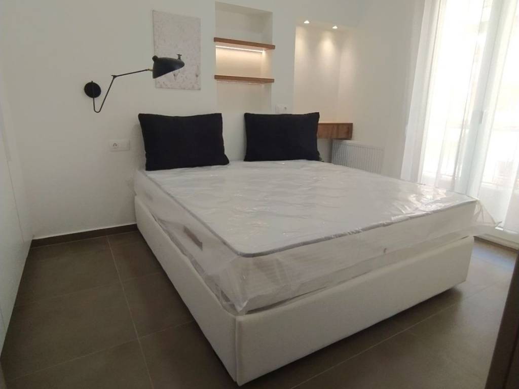 ANYPLACE MESITIKES YPERESIES