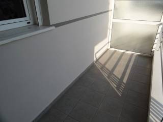 Ενοικιάζεται 2αρι διαμέρισμα 57 τ.μ. 1ου ορόφου πλησίον κέντρου στη Λεωφόρο Δωδώνης.