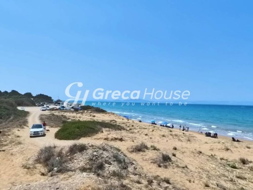 Parathalassio oikopedo Kyllene pros polese