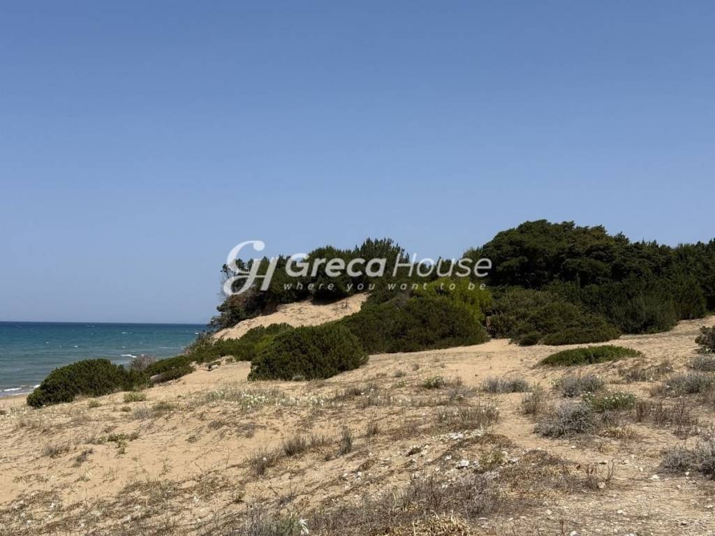 Parathalassio oikopedo Kyllene pros polese