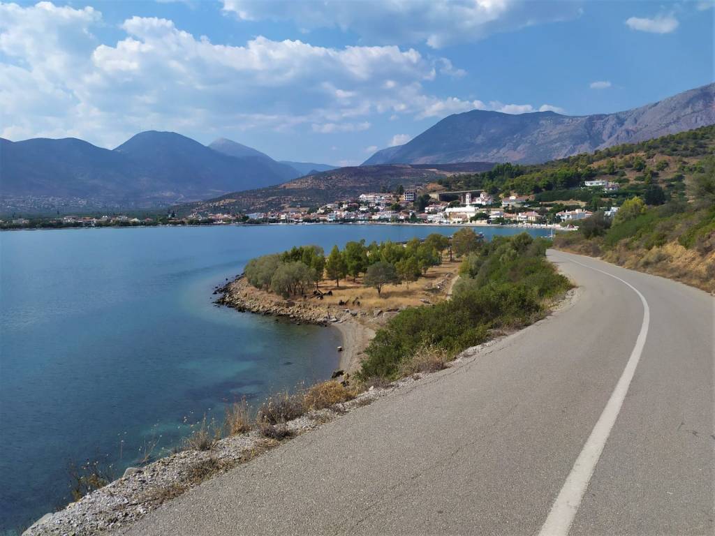 APO TON PANORMO PROS TEN ERATEINE