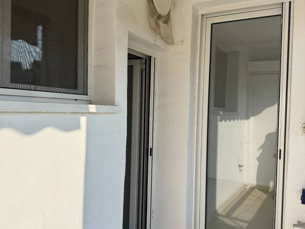 Μπαλκονι Σαλονι κουζίνα