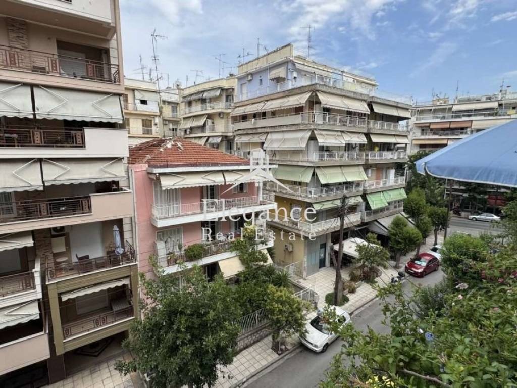 Θέα από μπαλκόνι